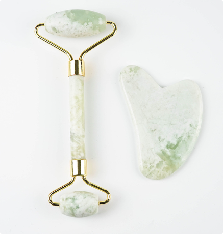 Gesichtsroller- und Gua-Sha-Set aus weißer Jade